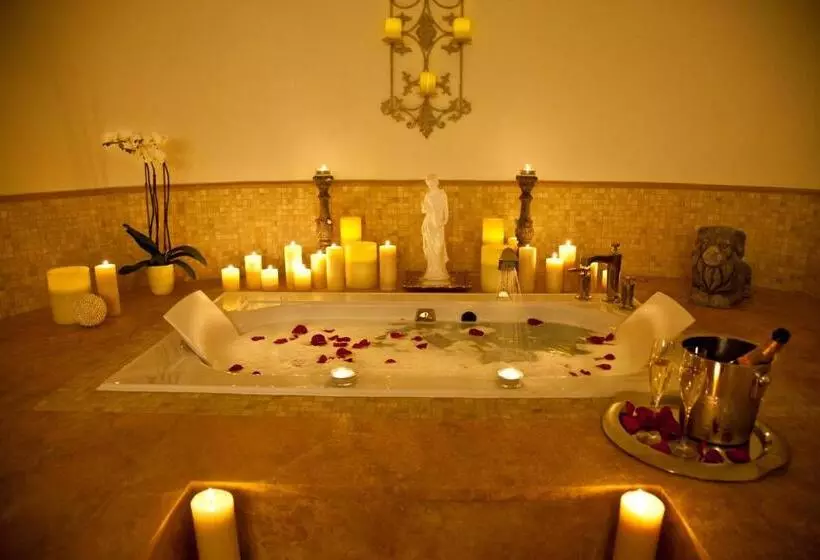 호텔 Sparkling Hill Resort And Spa Adultsonly Resort