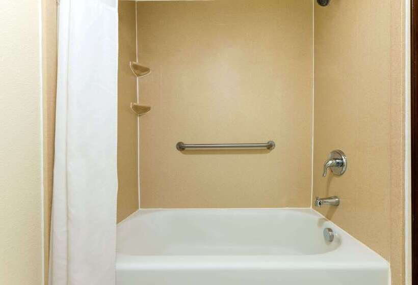 فندق Super 8 By Wyndham Enid