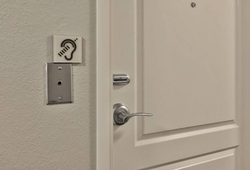 Отель Towneplace Suites By Marriott Nashville Airport