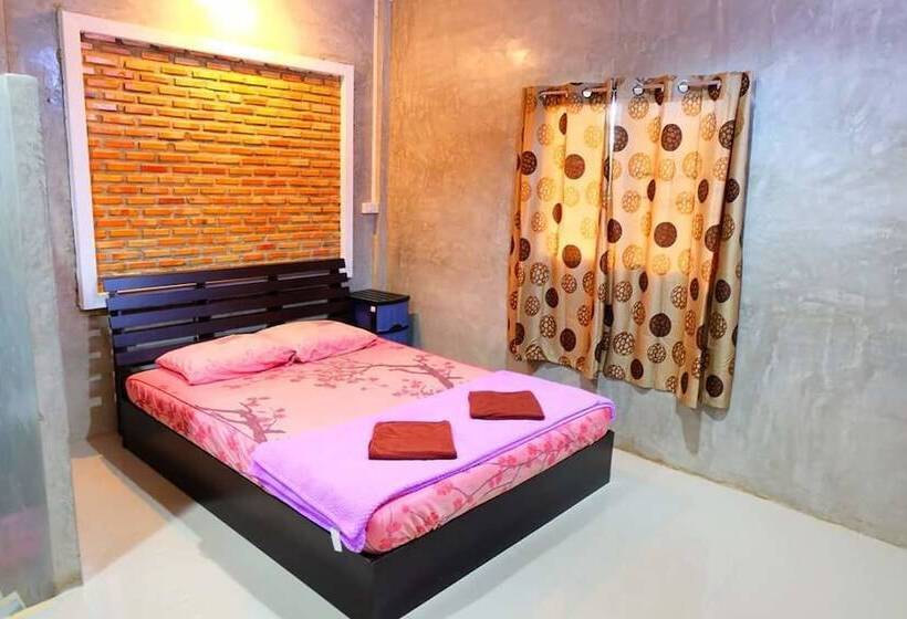 בית מלון כפרי Baanngau 3 Season Resort