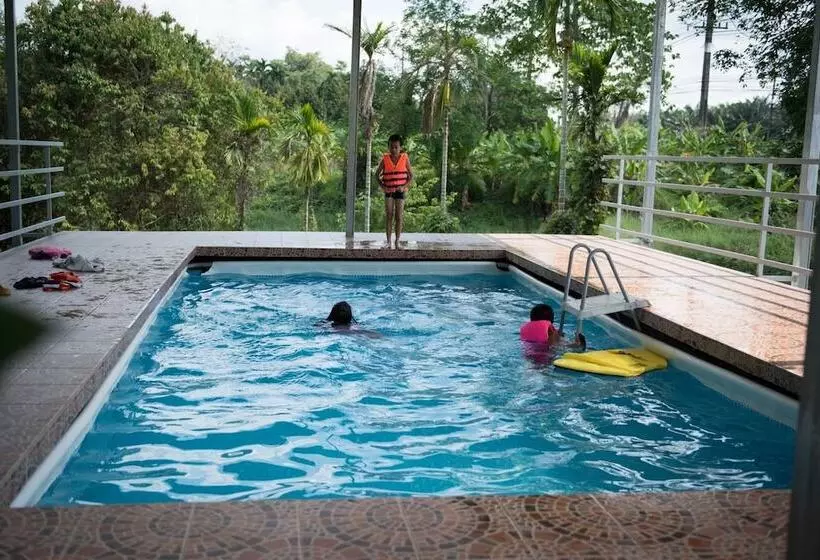 ホテル Baanngau 3 Season Resort