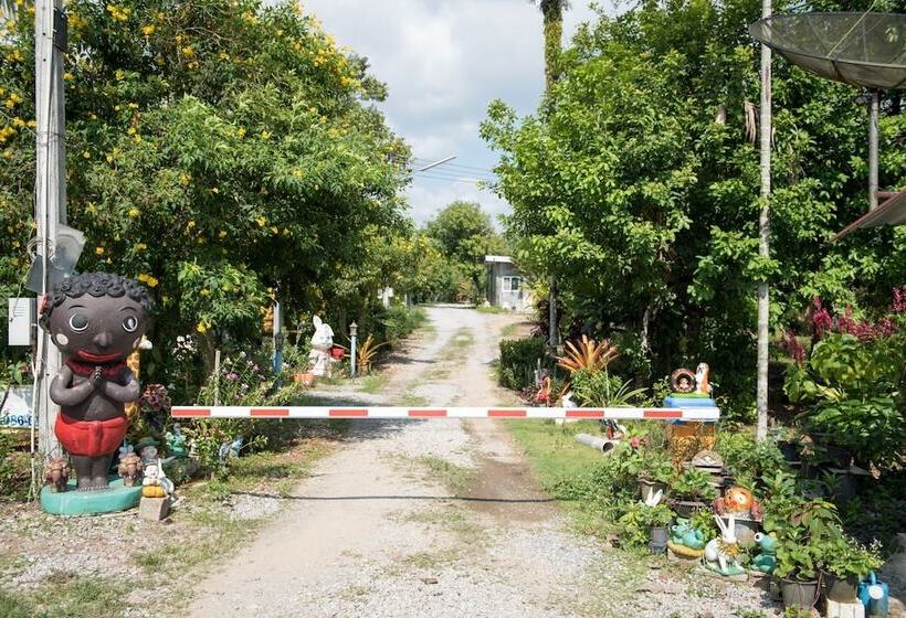 בית מלון כפרי Baanngau 3 Season Resort