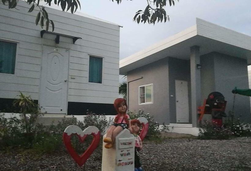 בית מלון כפרי Baanngau 3 Season Resort