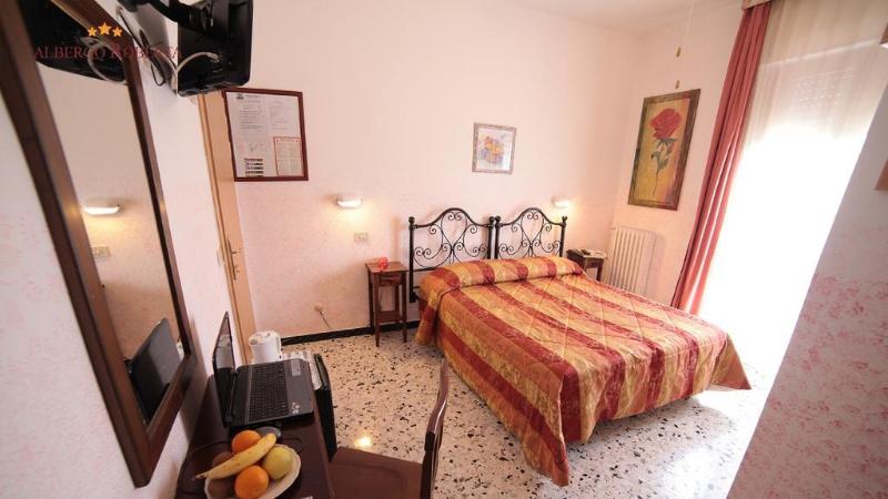 هاستل La Gustea Hotel & Cucina