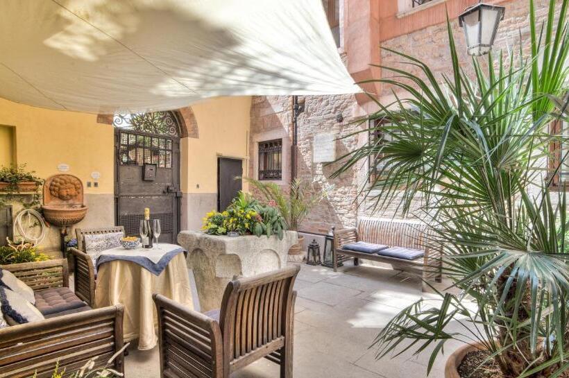 تختخواب و صبحانه Ca' Della Corte