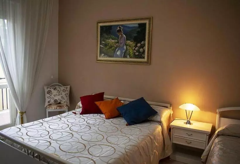 تختخواب و صبحانه La Casa D'a...mare