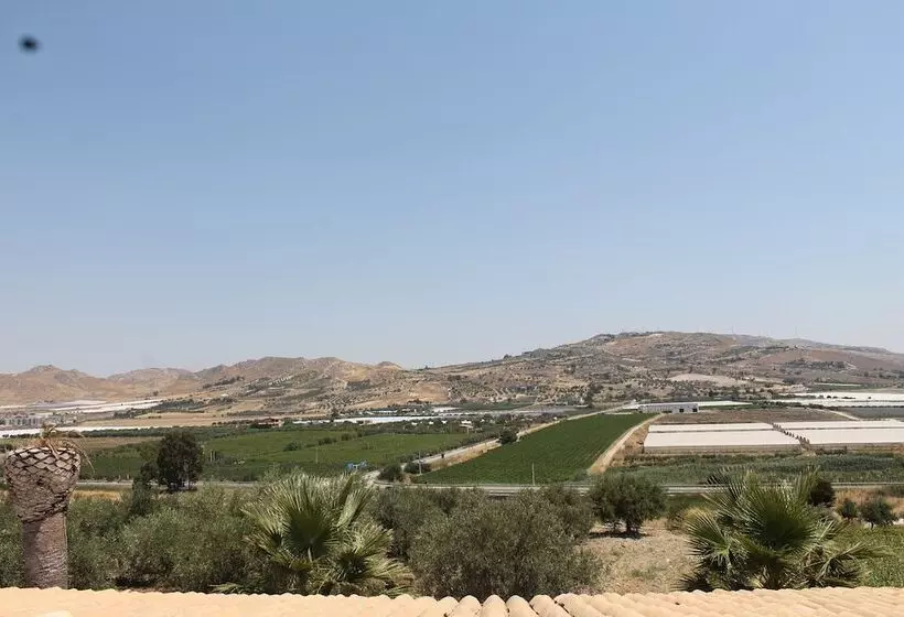 تختخواب و صبحانه Villa Alisia