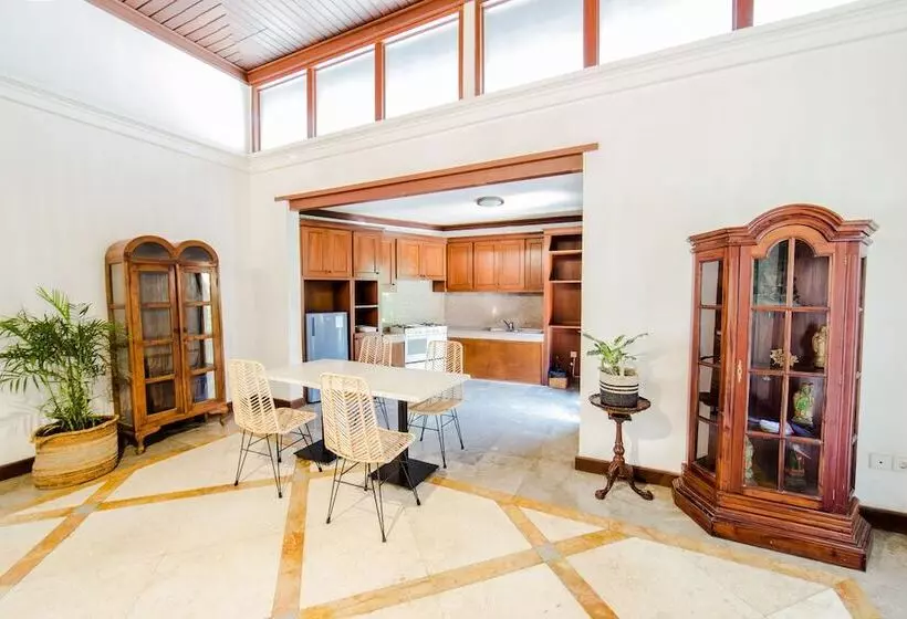 هتل Fare Ti’i Villas