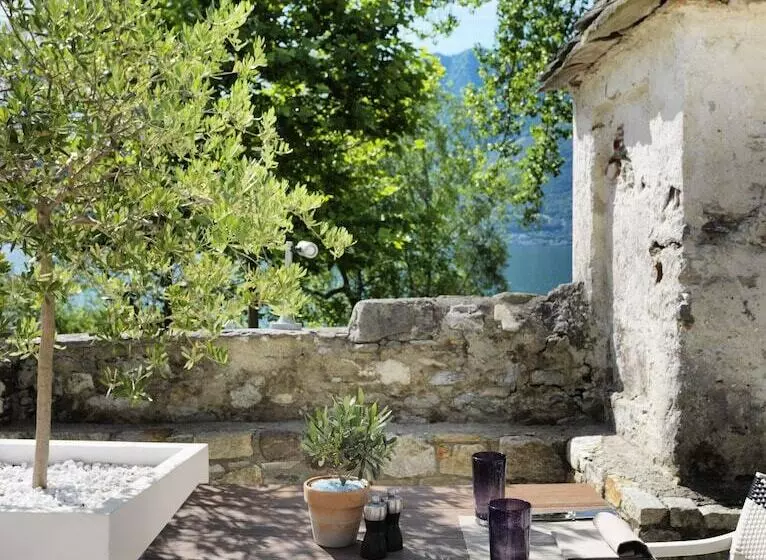 هتل Giardino Lago