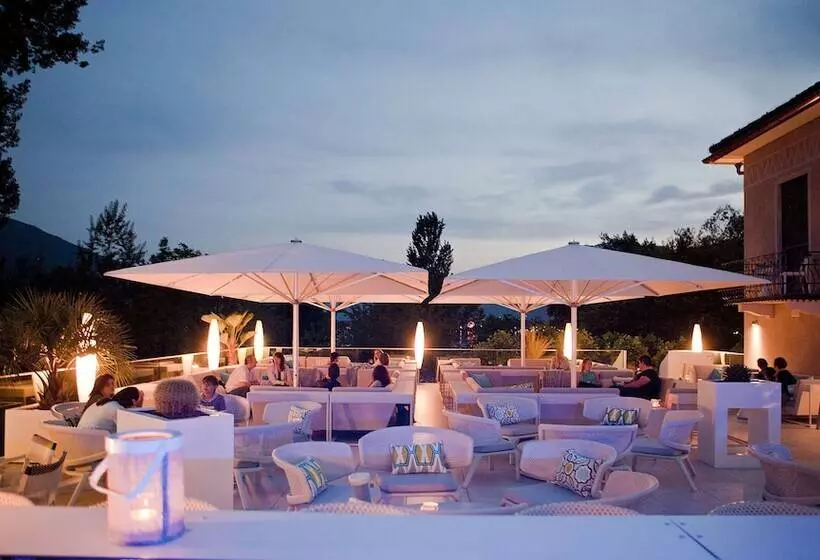 هتل Giardino Lago