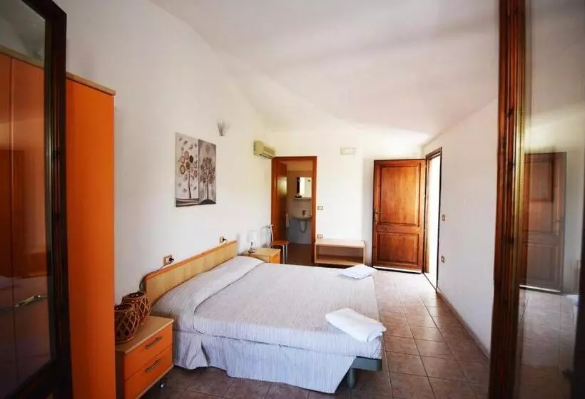 Отель La Corte Degli Ulivi