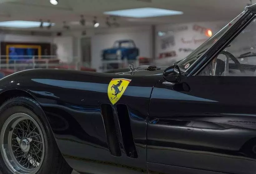 هتل Maranello Village