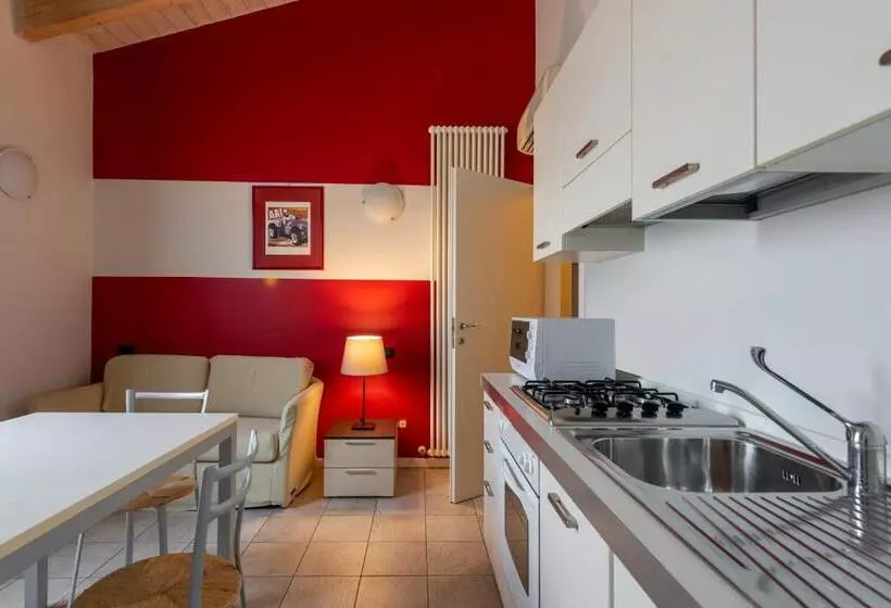 هتل Maranello Village