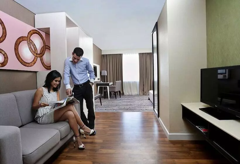 בית מלון כפרי Mercure Serpong Alam Sutera