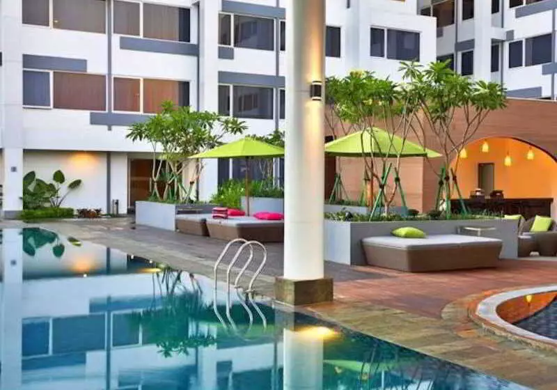 בית מלון כפרי Mercure Serpong Alam Sutera