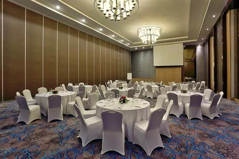 בית מלון כפרי Mercure Serpong Alam Sutera