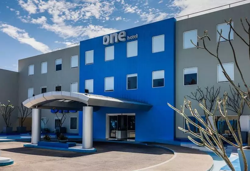 Отель One Oaxaca Centro