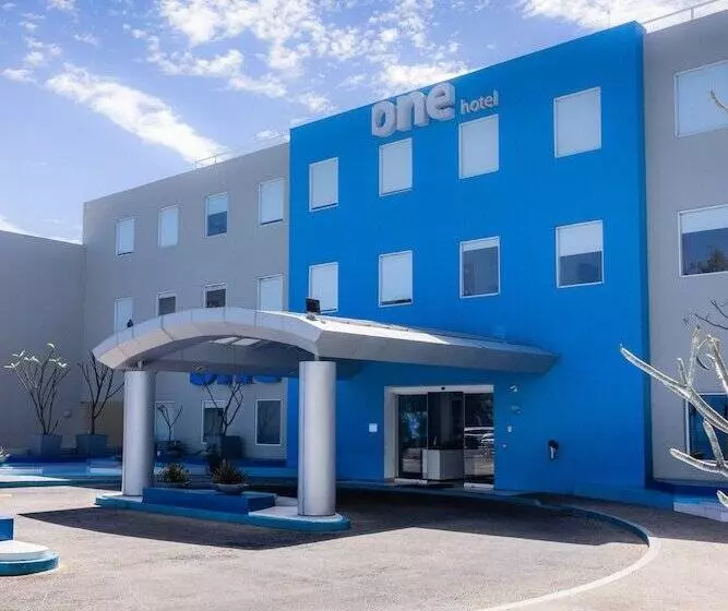 Отель One Oaxaca Centro