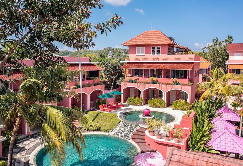 فندق Pinkcoco Uluwatu   Constant Surprises & For Cool Adults Only