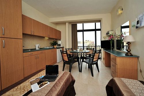 בית מלון כפרי Ir-Rokna