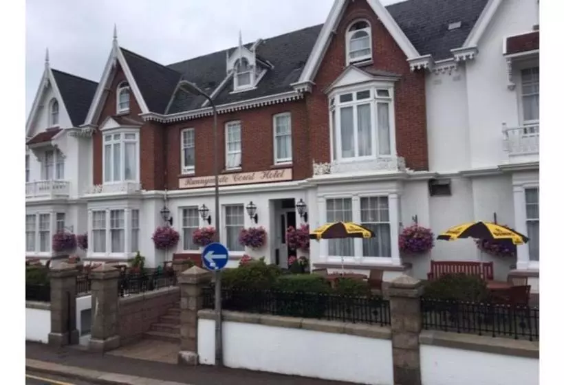 ホテル Runnymede Court