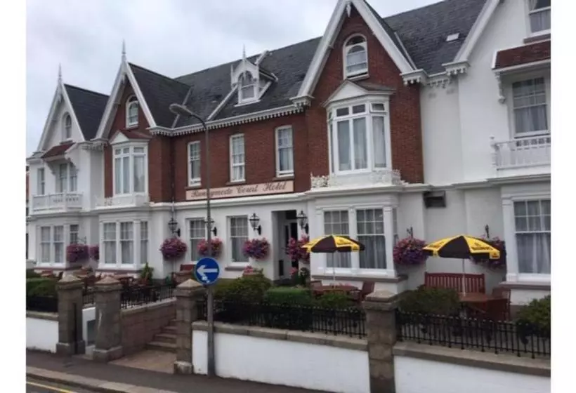 ホテル Runnymede Court