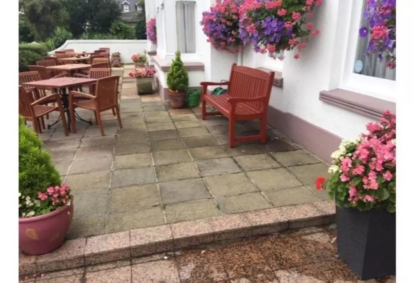 ホテル Runnymede Court