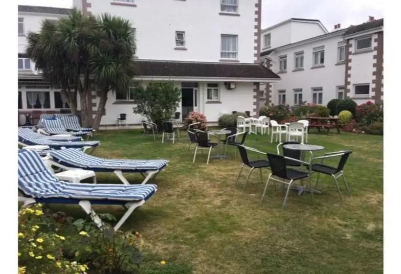 ホテル Runnymede Court