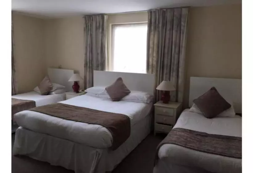 ホテル Runnymede Court