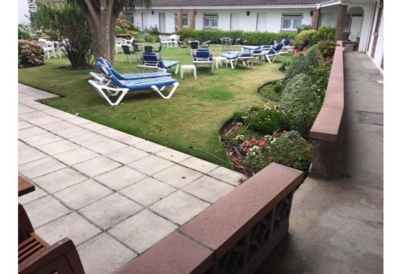 فندق Runnymede Court