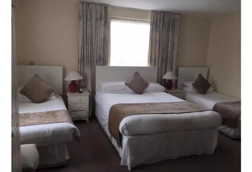 ホテル Runnymede Court