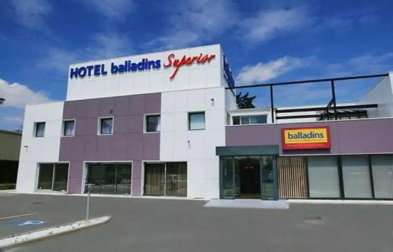 Hotel Paris Pacific Paris Villejuif  Pres Du Metro L Hay Les Roses Ligne 14   Direct Paris Aeroport Orly E