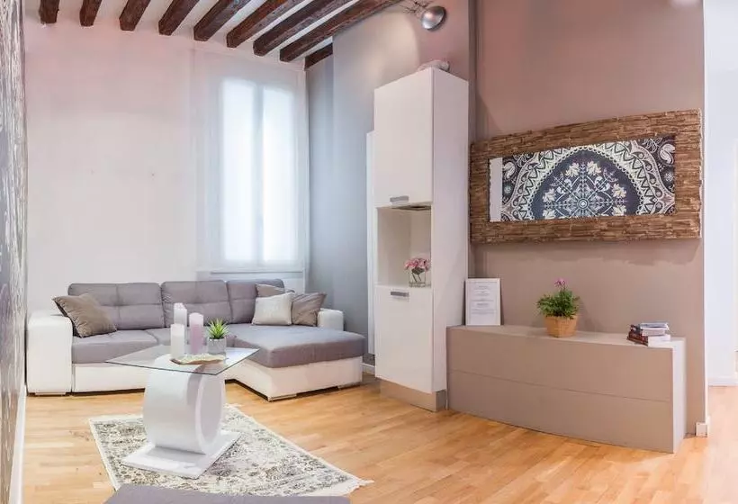 San Polo Design Apartments by Wonderful Italy