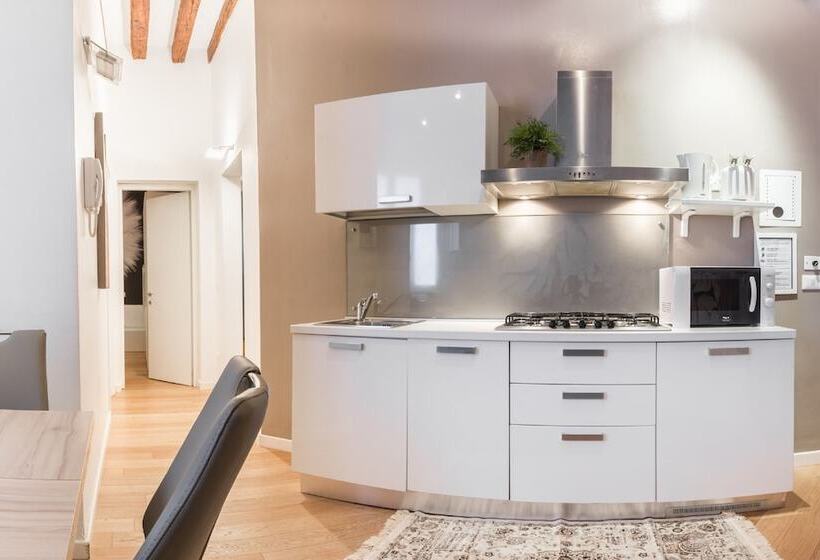 San Polo Design Apartments by Wonderful Italy