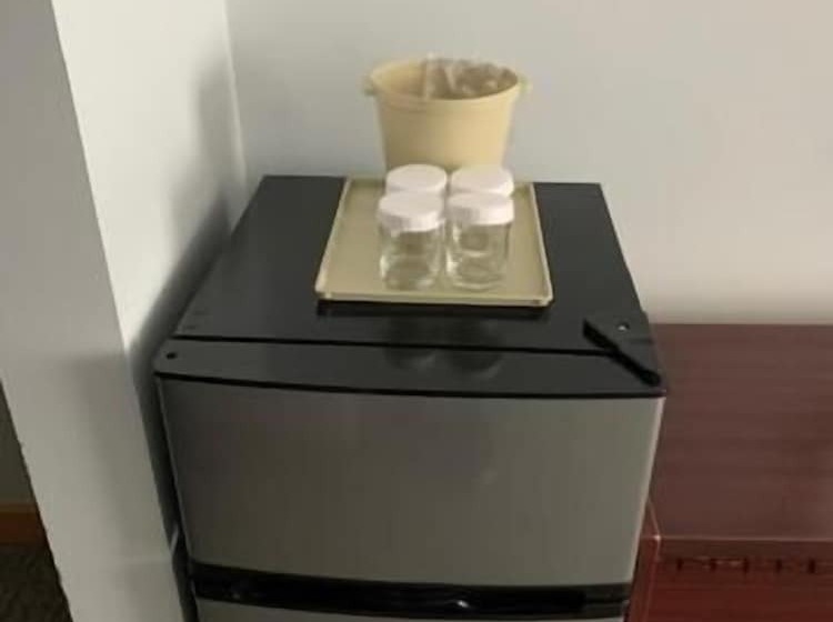 ホテル Glacier Mountain Lodge