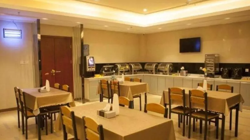 Hotelli Greentree Inn Jiansu Nantong Tongzhouwan Huanghe Road Business