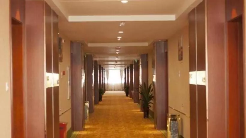 Hotelli Greentree Inn Jiansu Nantong Tongzhouwan Huanghe Road Business