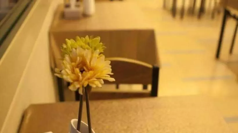 Hotelli Greentree Inn Jiansu Nantong Tongzhouwan Huanghe Road Business
