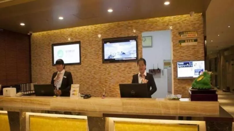 Hotelli Greentree Inn Jiansu Nantong Tongzhouwan Huanghe Road Business