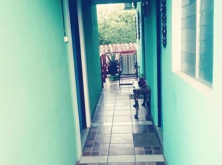 هتل Hostal Leyendas