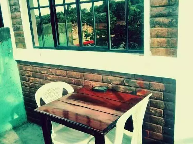 هتل Hostal Leyendas