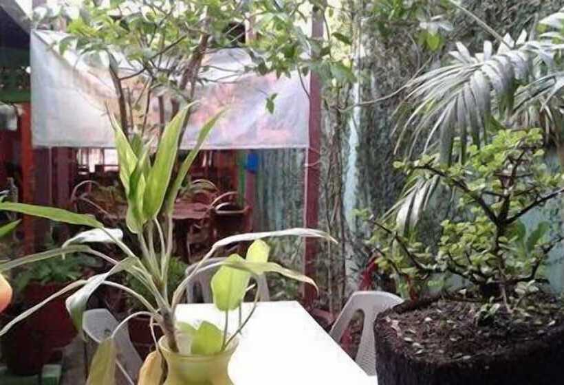 هتل Hostal Leyendas