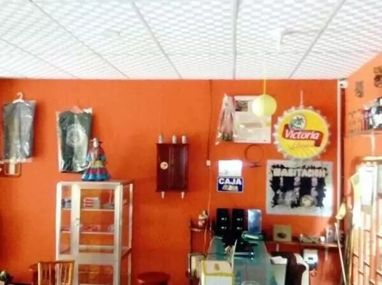 هتل Hostal Leyendas