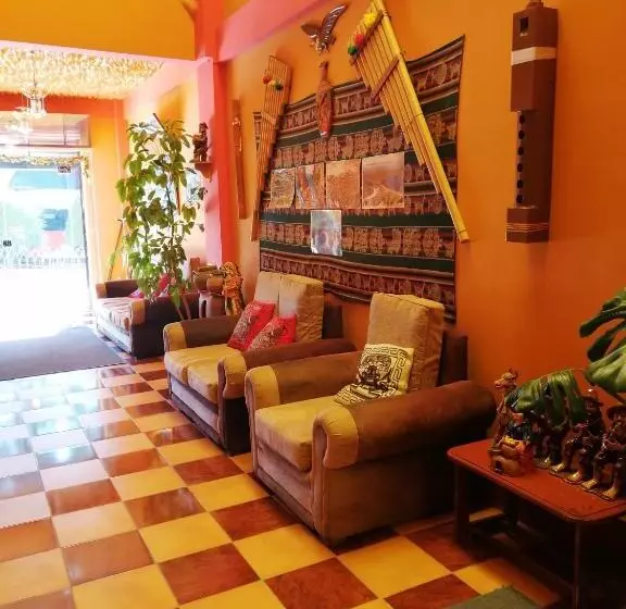هتل Olas Del Titicaca Backpackers Hostel