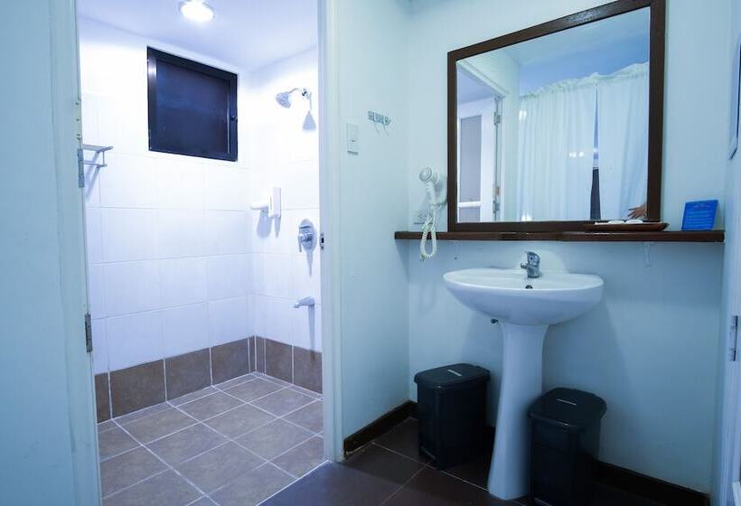 Отель Palm Beach Resort