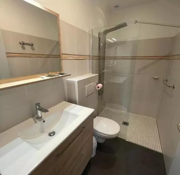 Aamiaismajoitus (B&B) Chambres Zazpiak