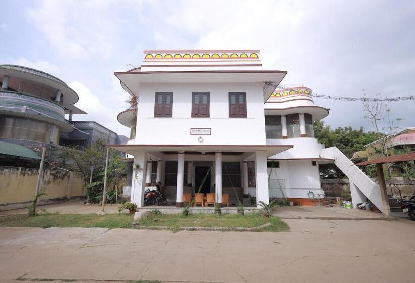 تختخواب و صبحانه Royal Stay Vintage