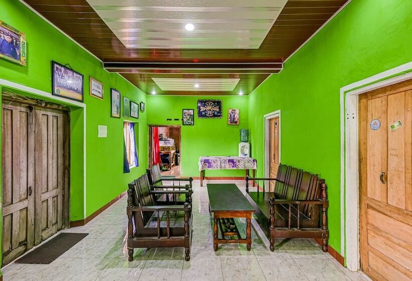 Отель Oyo Homes 90996 Desa Wisata Pulesari