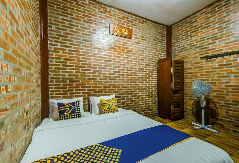 Отель Oyo Homes 90996 Desa Wisata Pulesari