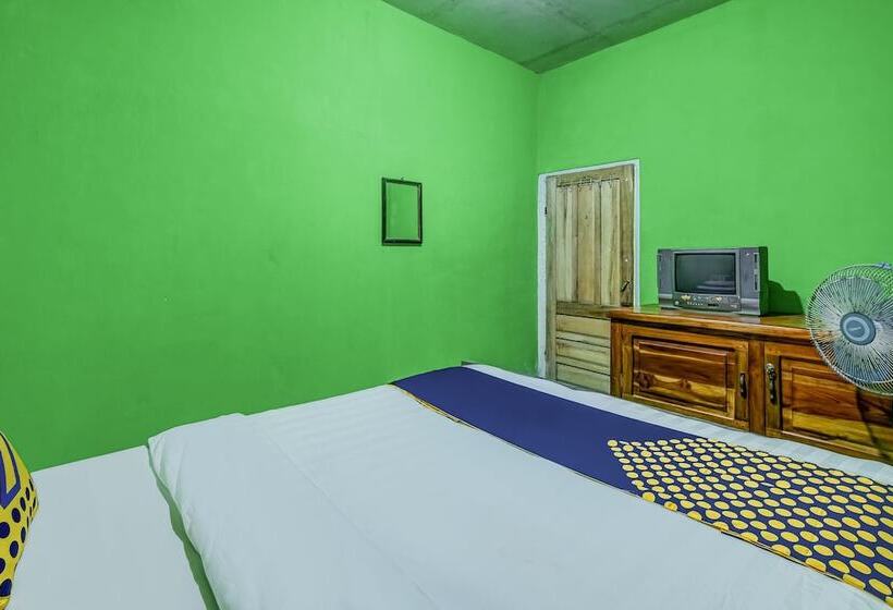 Отель Oyo Homes 90996 Desa Wisata Pulesari